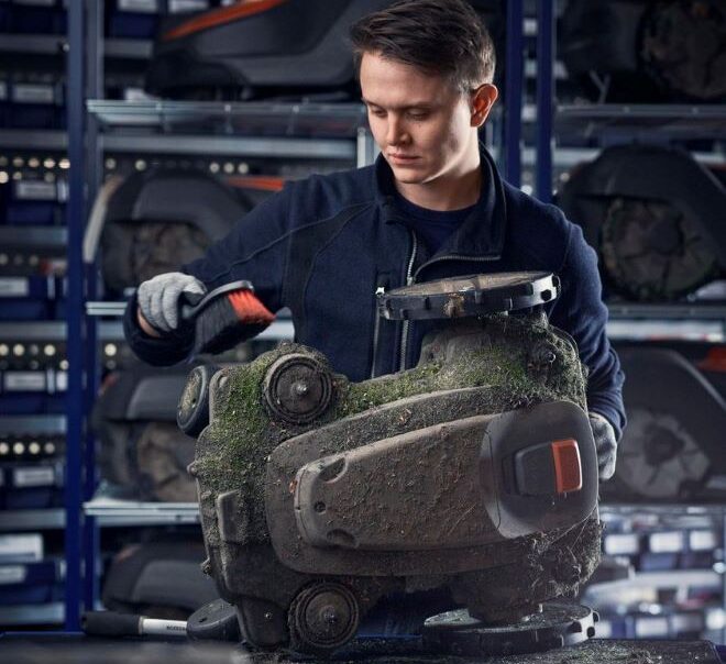 čiščenje robotske kosilnice
